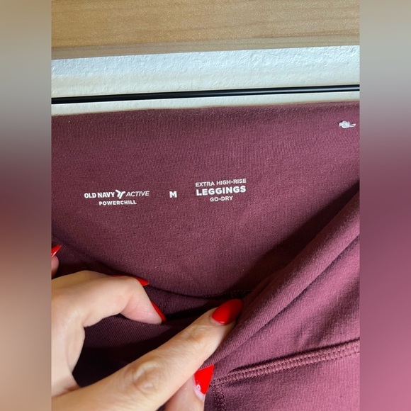 Old Navy Burgundy Leggings - Picture 3 of 3